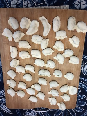 the practice measure of leek egg dumpling 4