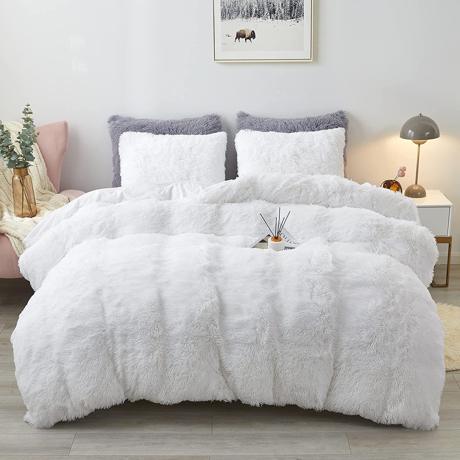 Price:$48.99  Plush Fluffy Duvet Cover Plush Shaggy Luxury Ultra Soft Crystal Velvet Bedding Sets 3 Pieces (1 Faux Fur Duvet Cover + 2 Pillow case) with Zipper & 4 Closure Corner Ties (White, King) : Home & Kitchen