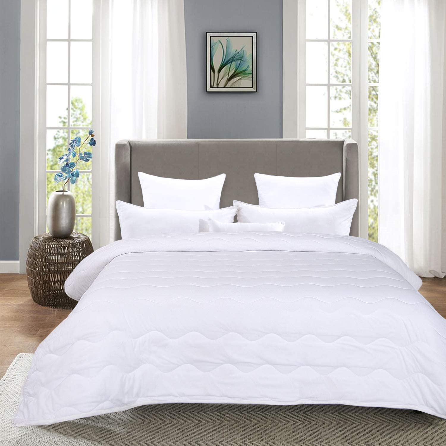 Price:$21.49  Lightweight Twin Down Alternative Quilted Comforter Twin Size - All Season Plush Microfiber - Machine Washable Duvet Insert- Warmth Bed Comforter ( Twin, White) : Home & Kitchen