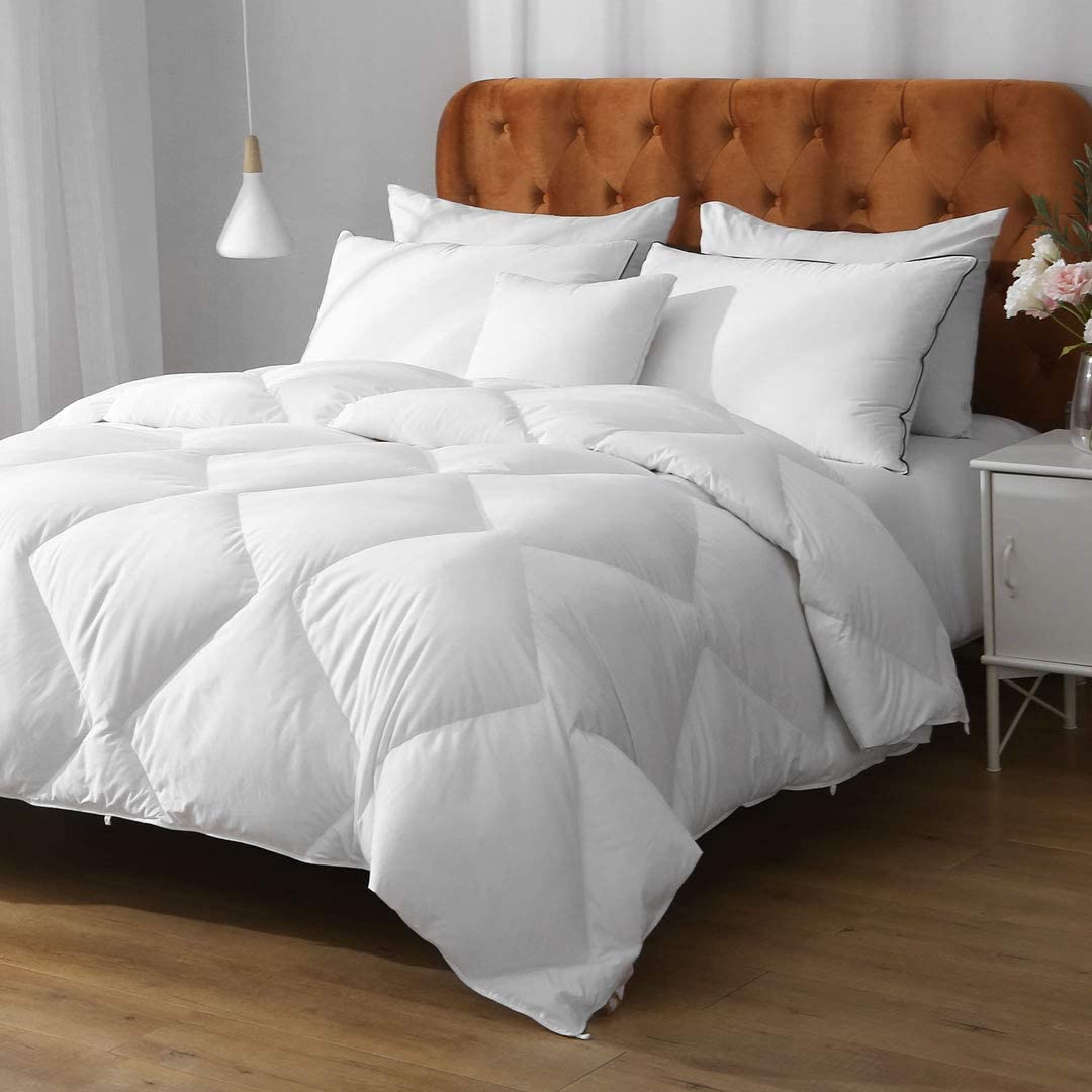 Price:$129.00  White Feather Down Comforter Queen, All Seasons Down Duvet Insert - 100% Organic Cotton, 52oz Medium Warm Geometric Grid Quilted for Full/Queen Bedding(90x90, Ivory) : Home & Kitchen