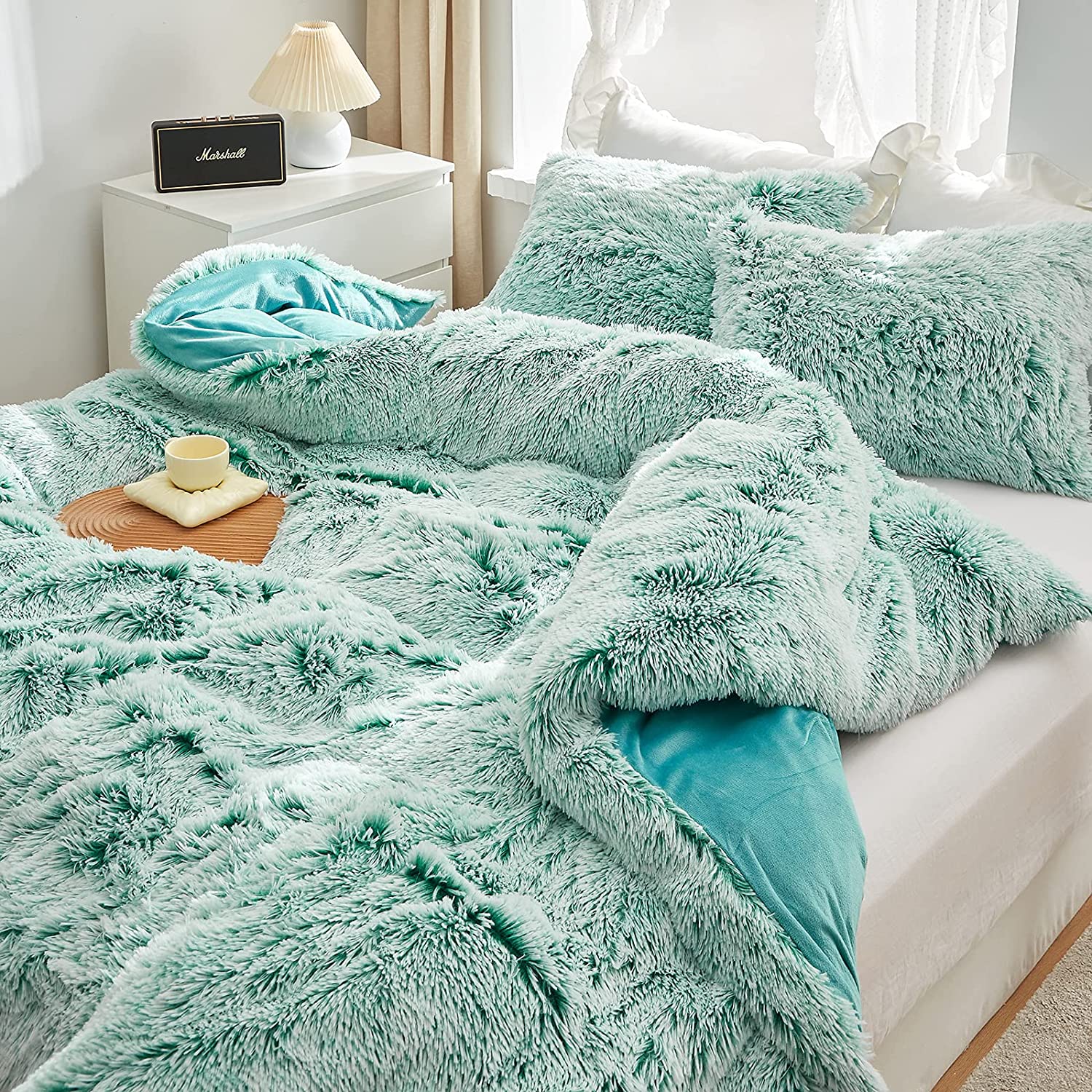 Price:$54.99  3 Piece Luxury Plush Shaggy Flannel Duvet Cover Set Ultra Soft Faux Fur Fluffy Bedding Set, Super Warm for Winter, Zipper Close (Mixed Aqua & White, Queen) : Home & Kitchen