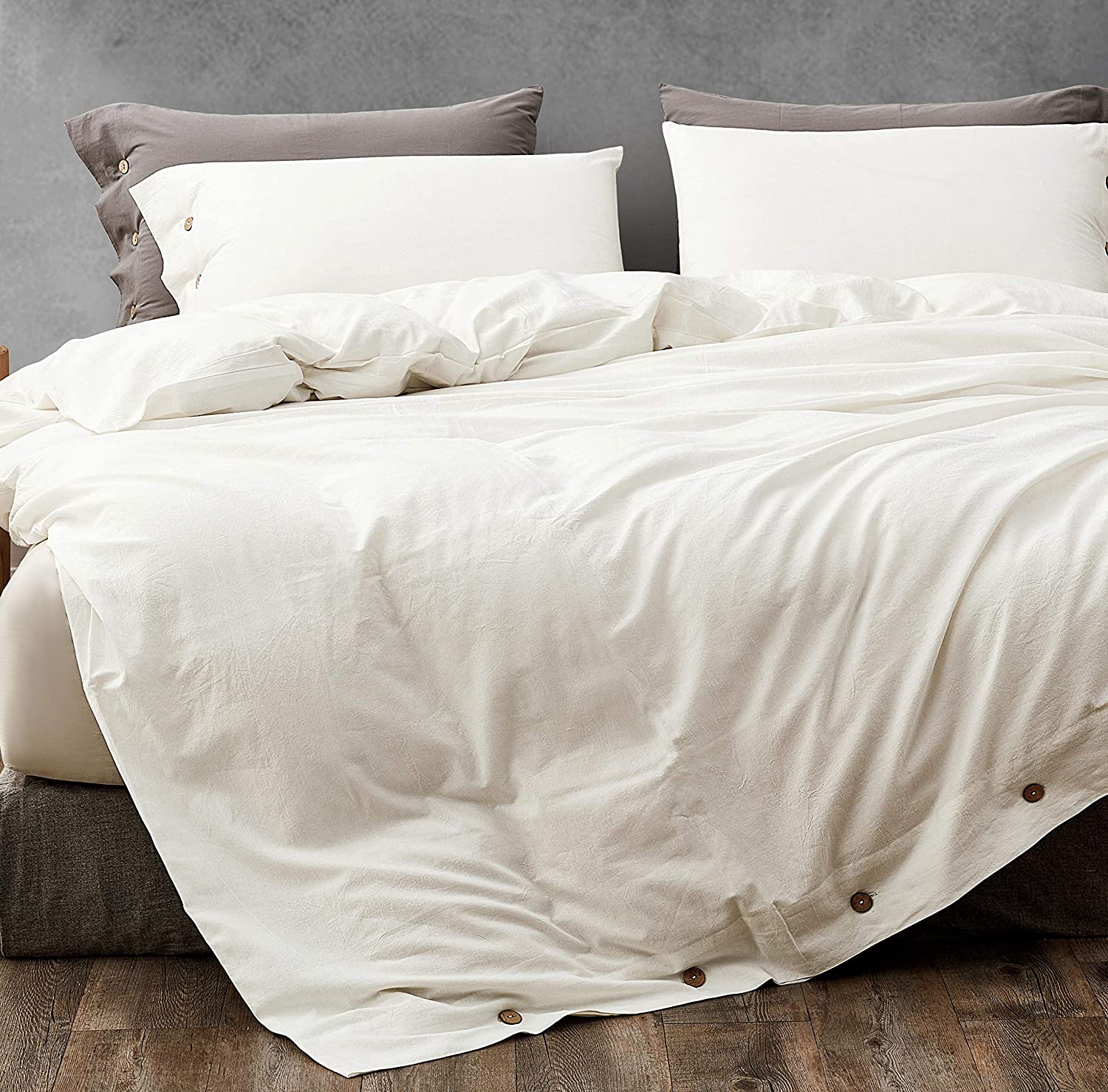 Price:$50.00  Cotton Duvet Cover Queen Full Size, White Organic Cotton, Soft, Cooling, Breathable Bedding Collection with Buttons Closure. 3 Pieces Solid Color (1 Comforter Cover + 2 Pillow Cases) : Home & Kitchen