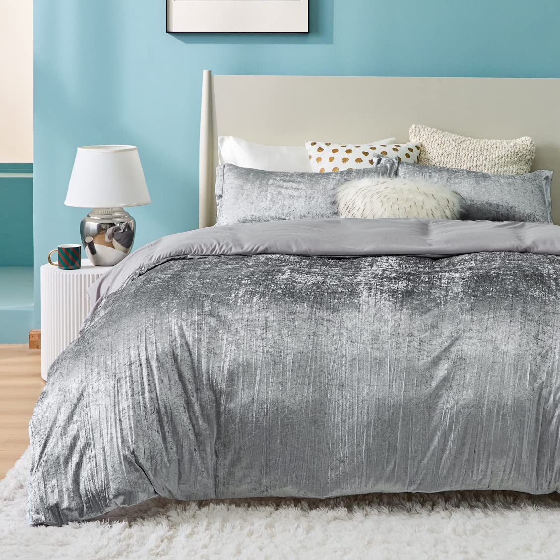 Price:$56.99  Velvet Duvet Cover Set - Luxurious, Glossy King Size Duvet Cover Set, Grey Duvet Cover King Size with 2 Pillow Shams (Silver Grey, King, 104 × 90 inches) : Home & Kitchen