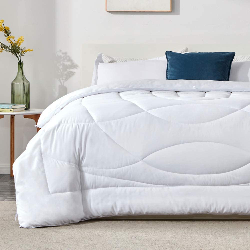 Price:$39.99 SLEEP ZONE All Season Comforter Down Alternative Soft Temperature Regulation Reversible Duvet, White, King : Home & Kitchen