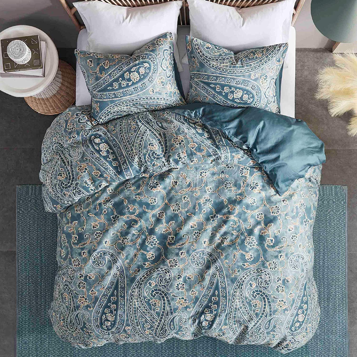 Price:$78.99  DESIGN Reversible 100% Cotton Sateen Duvet - Breathable Comforter Cover, Modern All Season Bedding Set with Sham (Insert Excluded), Belcourt, Paisley Blue King/Cal King(104"x90") : Home & Kitchen