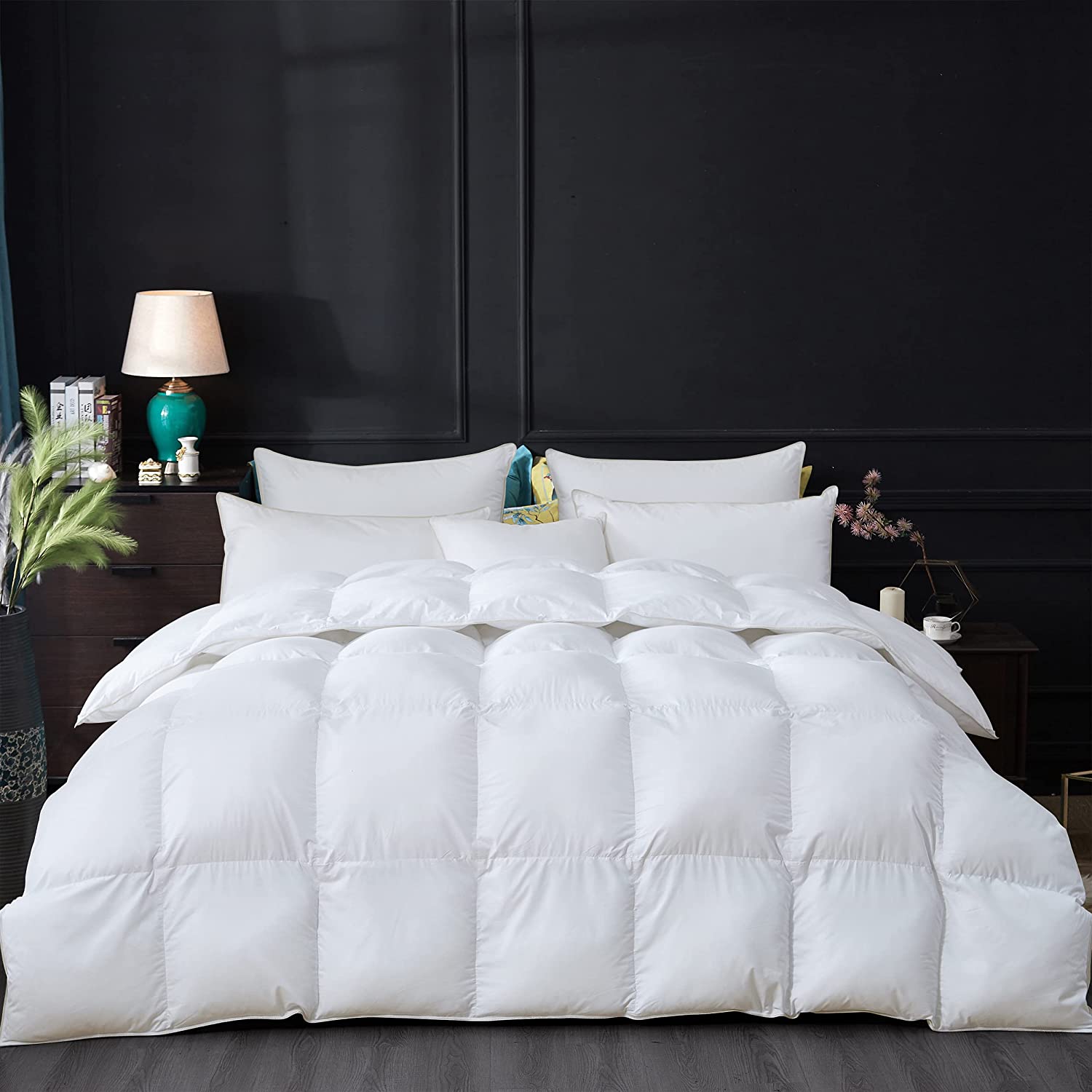 Price:$139.95  Cotton Luxurious All-Season California King Size Goose Down Comforter Duvet Insert, Premium White Solid Plain Design, 1200 Thread Count 100%  Cotton, 750+ Fill Power,90oz Fill Weight : Home & Kitchen