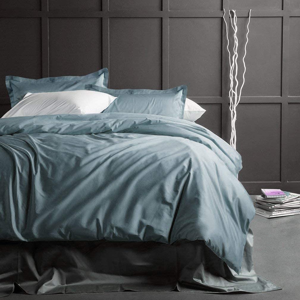 Price:$118.80  Solid Color Duvet Cover 120x98-inch Luxury Bedding Set 400 Thread Count Egyptian Cotton Long Staple Sateen Weave Breathable Silky Soft Pima Premium Quality Bed Linen (Super King, Stormy Sea) : Home & Kitchen