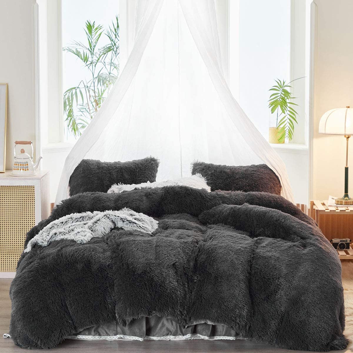 Price:$102.00  1PC Plush Shaggy Duvet Cover, Queen Size Luxury Faux Fur Velvet Fluffy Duvet Cover, Hidden Zipper n Tie Corners (Dark Gray, 90x90 inches) : Home & Kitchen