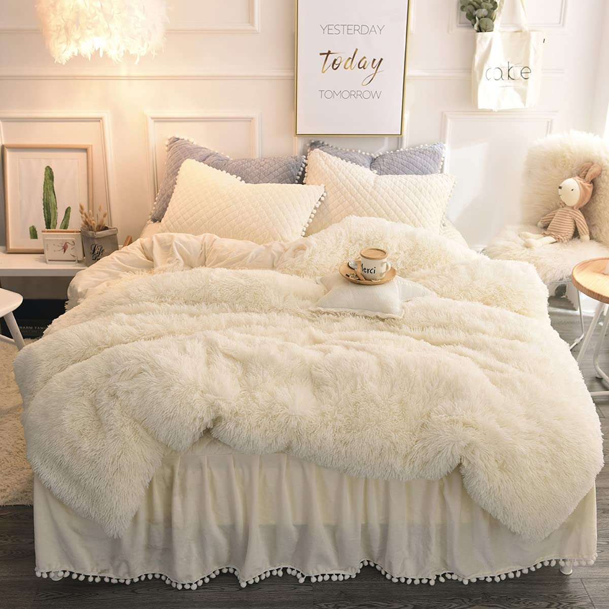 Price:$52.89  Plush Shaggy Duvet Cover Queen 3 Pieces Luxury Ultra Soft Fluffy Crystal Velvet Bedding Comforter Cover with Zipper Closure (1 Faux Fur Duvet Cover + 2 Pillow Shams) 90x90 inches : Home & Kitchen