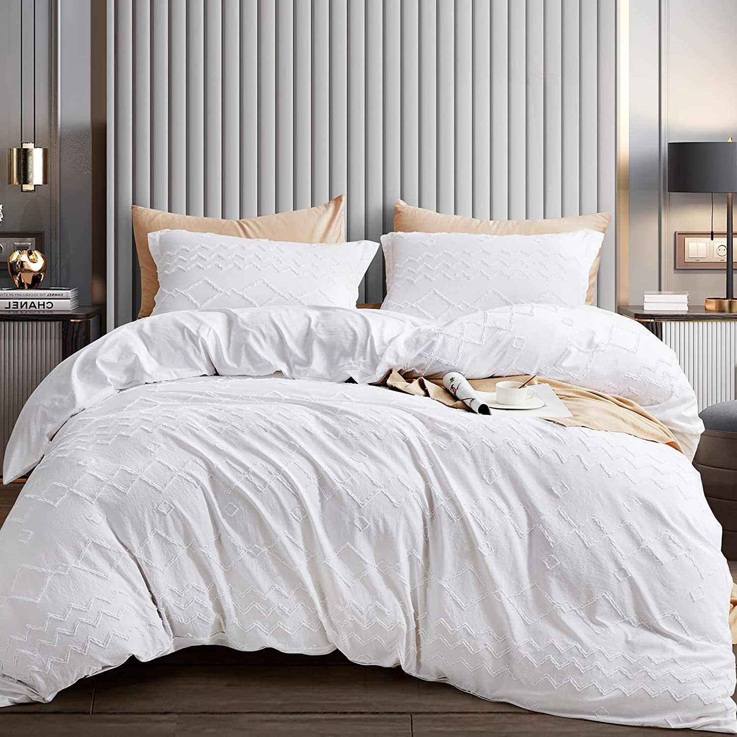 Price:$43.99  Duvet Cover Queen Size Set,Bedding Cover Set of 3 pcs,Washed Microfiber Boho Duvet Cover Soft Comfortable Luxury Durable Sliders Zipper Closure for All Seasons(1 Duvet & 2 Pillow Shams) White : Home & Kitchen