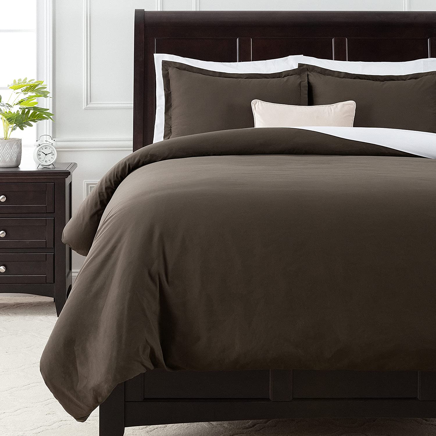 Price:$39.99  Brown Duvet Cover King Size Comforter Bedding Cover Set 3-Piece - Lightweight Silky Soft Luxury Premium Microfiber Dark Brown Chocolate Mocha Bedding Set - Wrinkle Resistant - Brown - King : Home & Kitchen