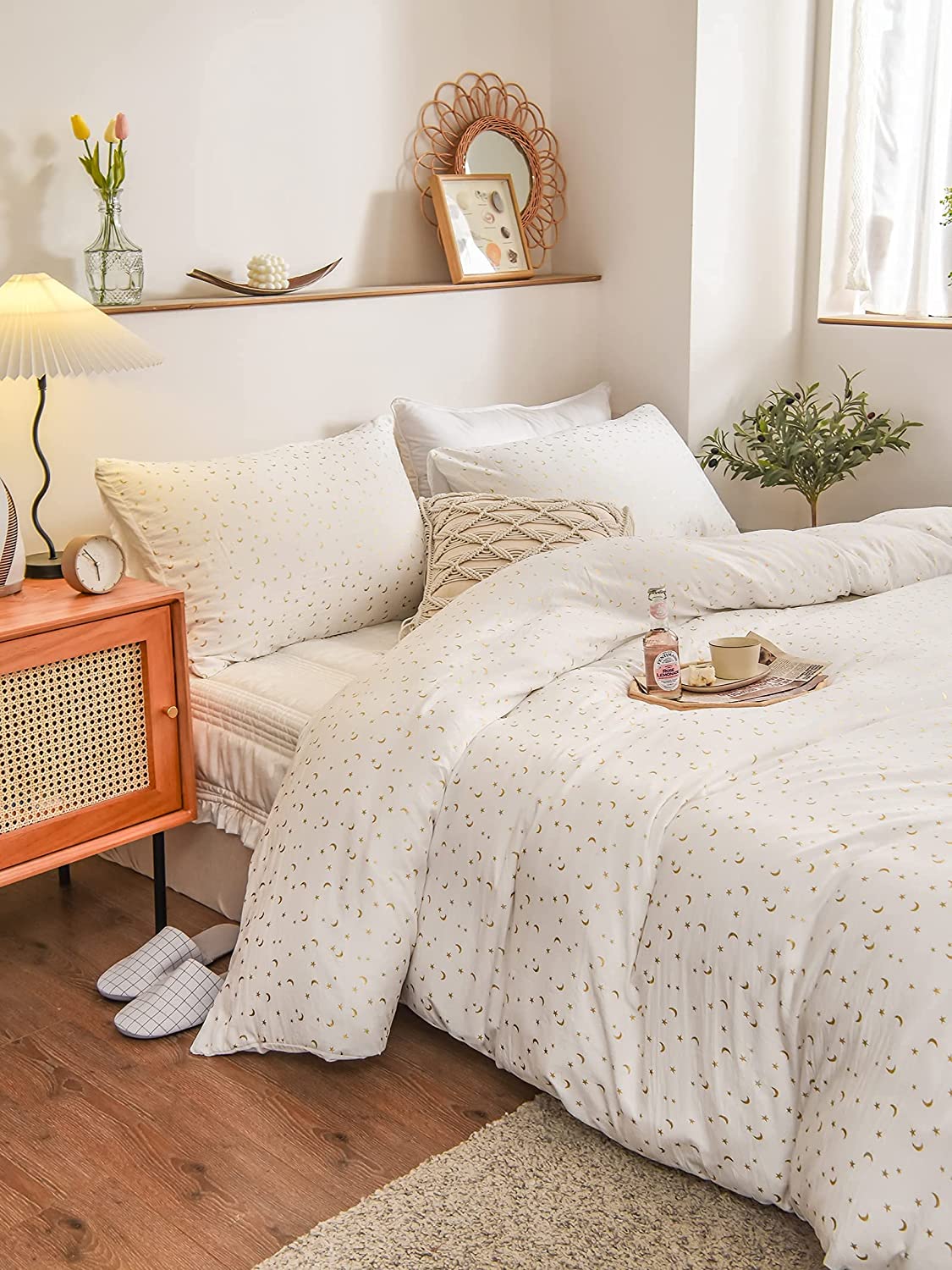 Price:$49.99  Metallic Bedding Gold Moon Duvet Cover Set Luxury Gold Metallic Moon Stars Design Boho Chic Bedding Sets King 1 Duvet Cover 2 Pillowcases (King, -Gold) : Home & Kitchen