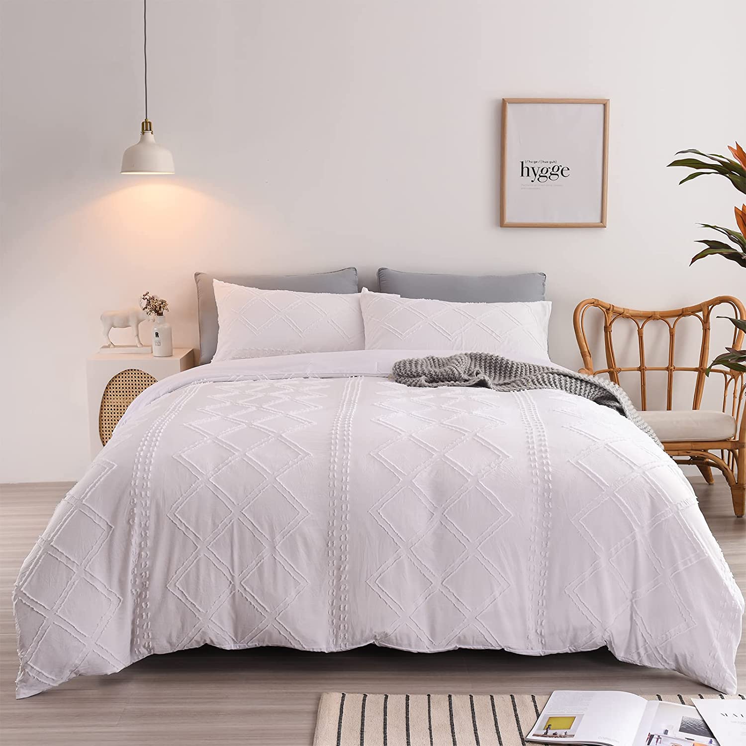 Price:$47.99  Tufted Duvet Cover Set White, Soft Breathable Boho Duvet Cover  Size for All Seasons, 3 Pieces Embroidery Shabby Chic Home Bedding Duvet Covers (White, , 104x90'') : Home & Kitchen
