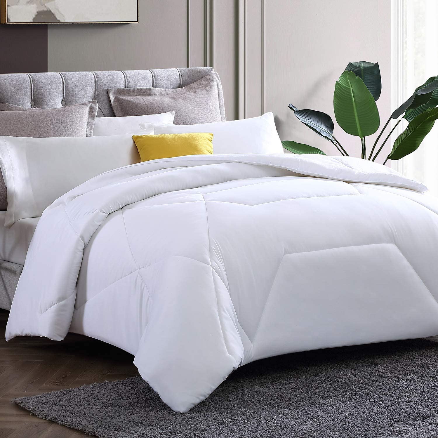 Price:$30.99  Comforter All-Season Down Alternative Duvet Insert, Soft Fluffy Comforter with Corner Tabs (King 104x90'') : Home & Kitchen