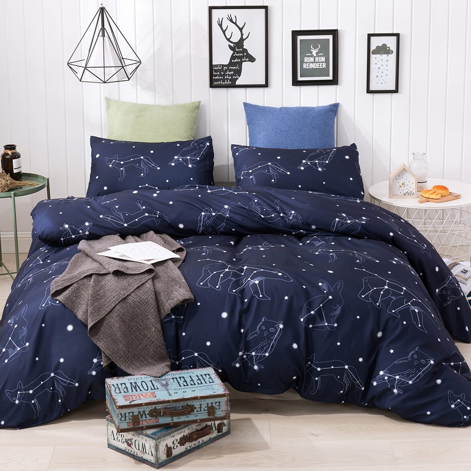 Price:$58.00  Hub Kids' Duvet Cover Sets Queen Size 3 Pcs (1 er Cover with Zipper and Ties+2 Pillow Shams) 100% Microfiber Soft Breathable Cute Bedding Set for Boys Girls (Queen Constellation Blue) : Home & Kitchen