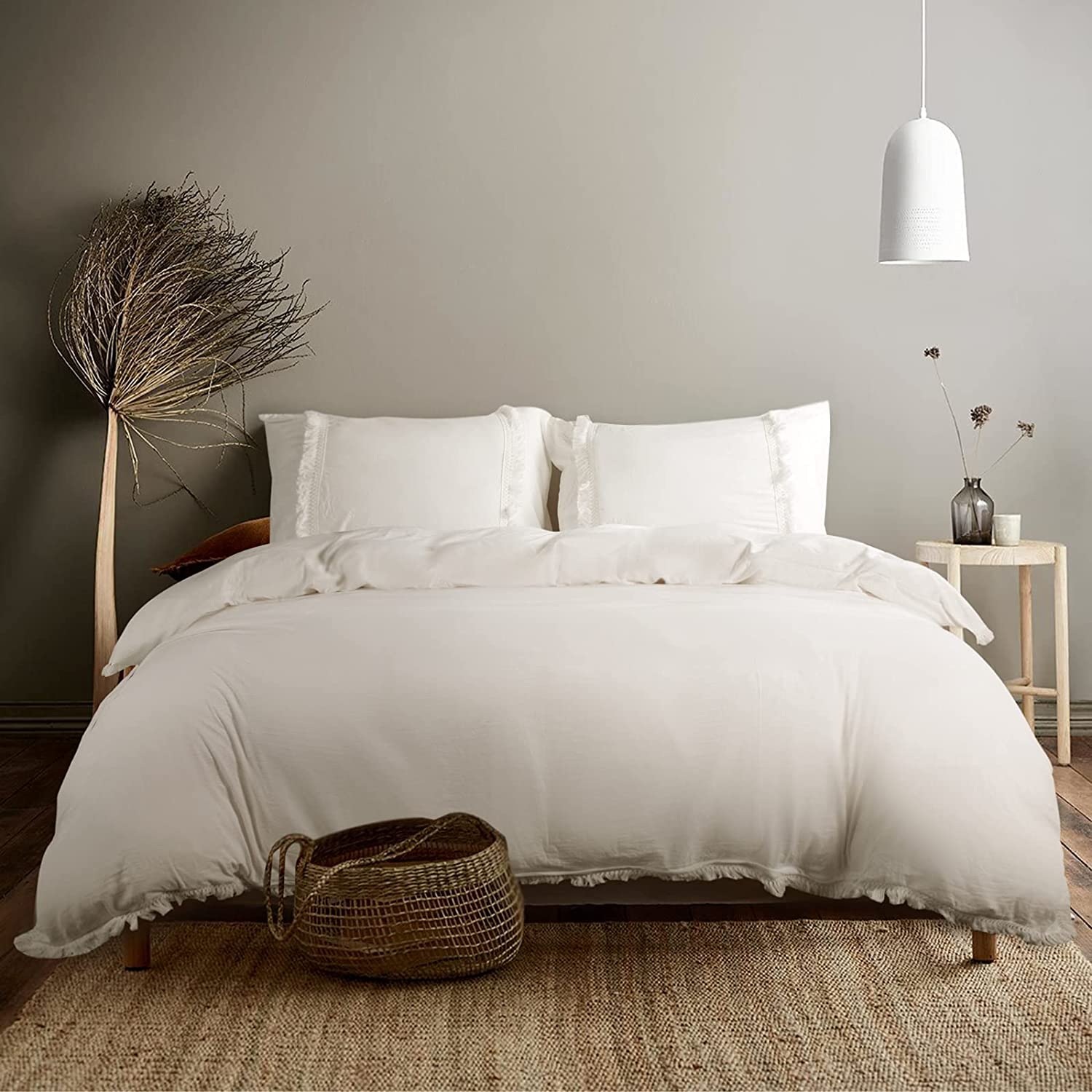 Price:$29.99  Pieces Duvet Cover Set Queen Size - Ultra Soft and Breathable Bedding, Queen Comforter Cover Set with Fringe Design, Washed Microfiber with Zipper Closure Duvet Cover and 2 Pillow Shams (White) : Home & Kitchen