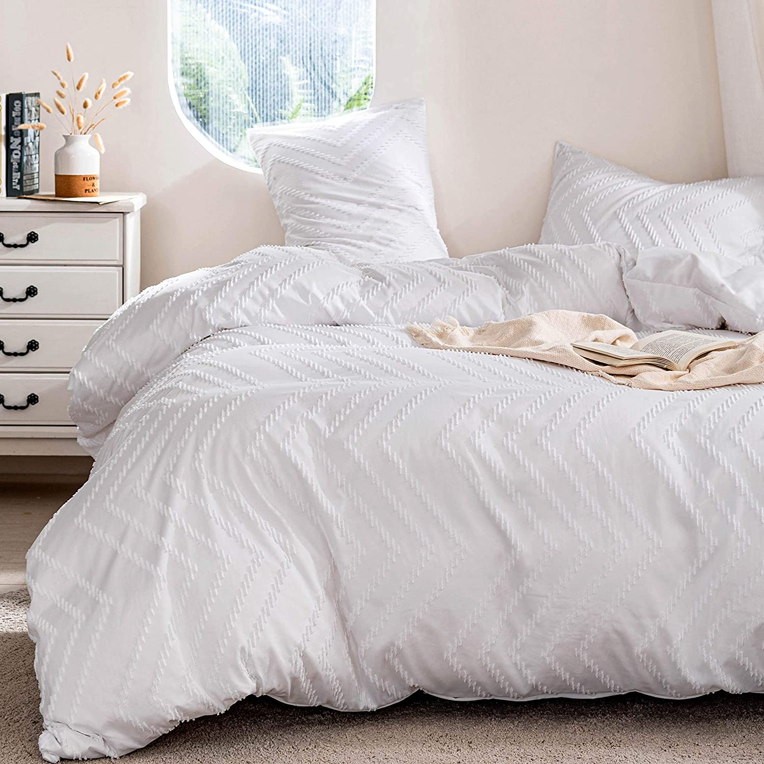 Price:$22.99  Chevron Duvet Cover Queen - 3 Pieces Embroidery Comforter Cover Premium Washed Microfiber Bedding Set Breathable Duvet Cover Sets,Tufted Comforter Cover Set for All Season-White : Home & Kitchen