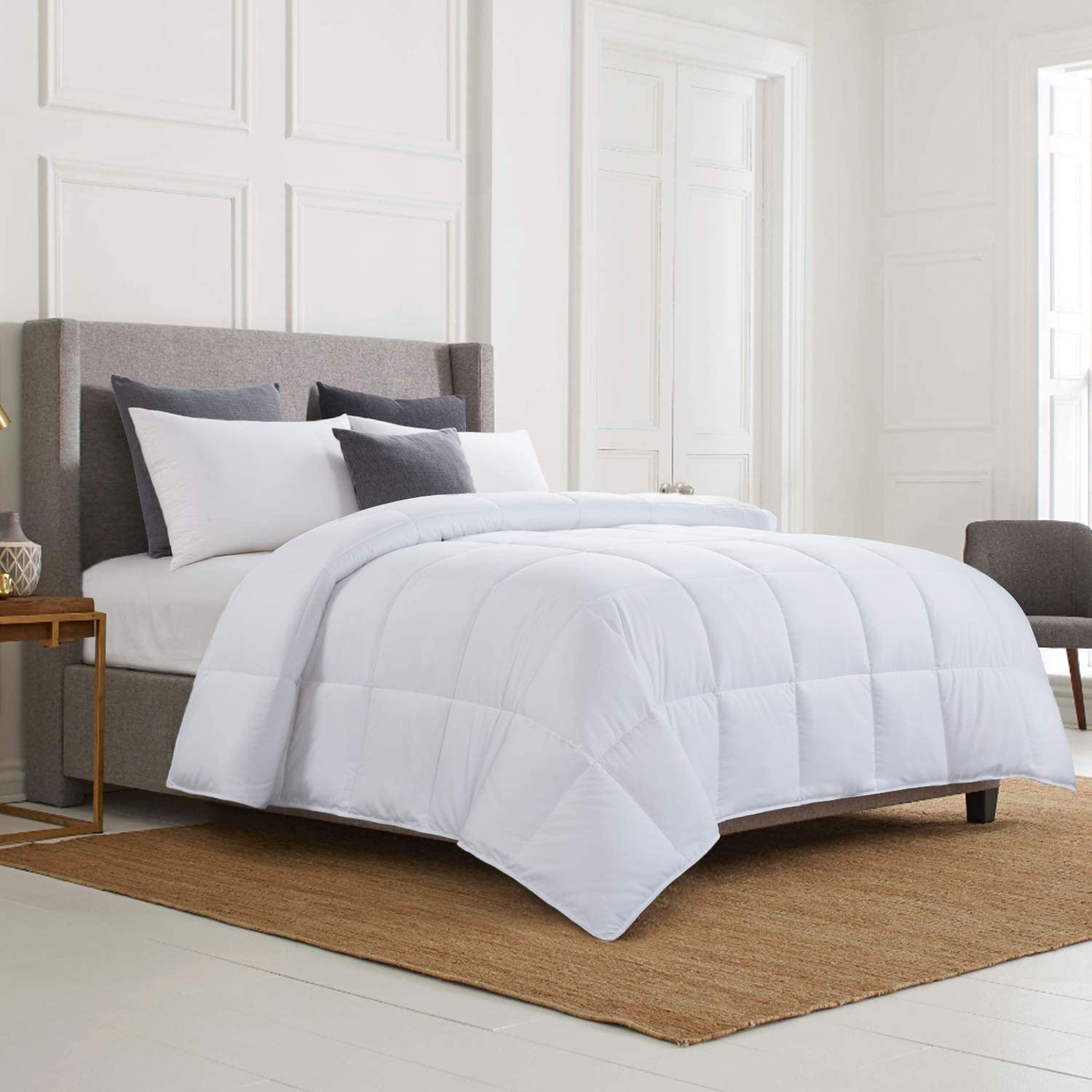 Price:$79.99  Ultra Soft Bamboo-filled All Season Comforter Oversized King Size(98x120in) Quilted Down Alternative Comforter Duvet Insert,8 Corner Ties,Fluffy Bed Comforter,Hotel Collection(Super King,White) : Home & Kitchen