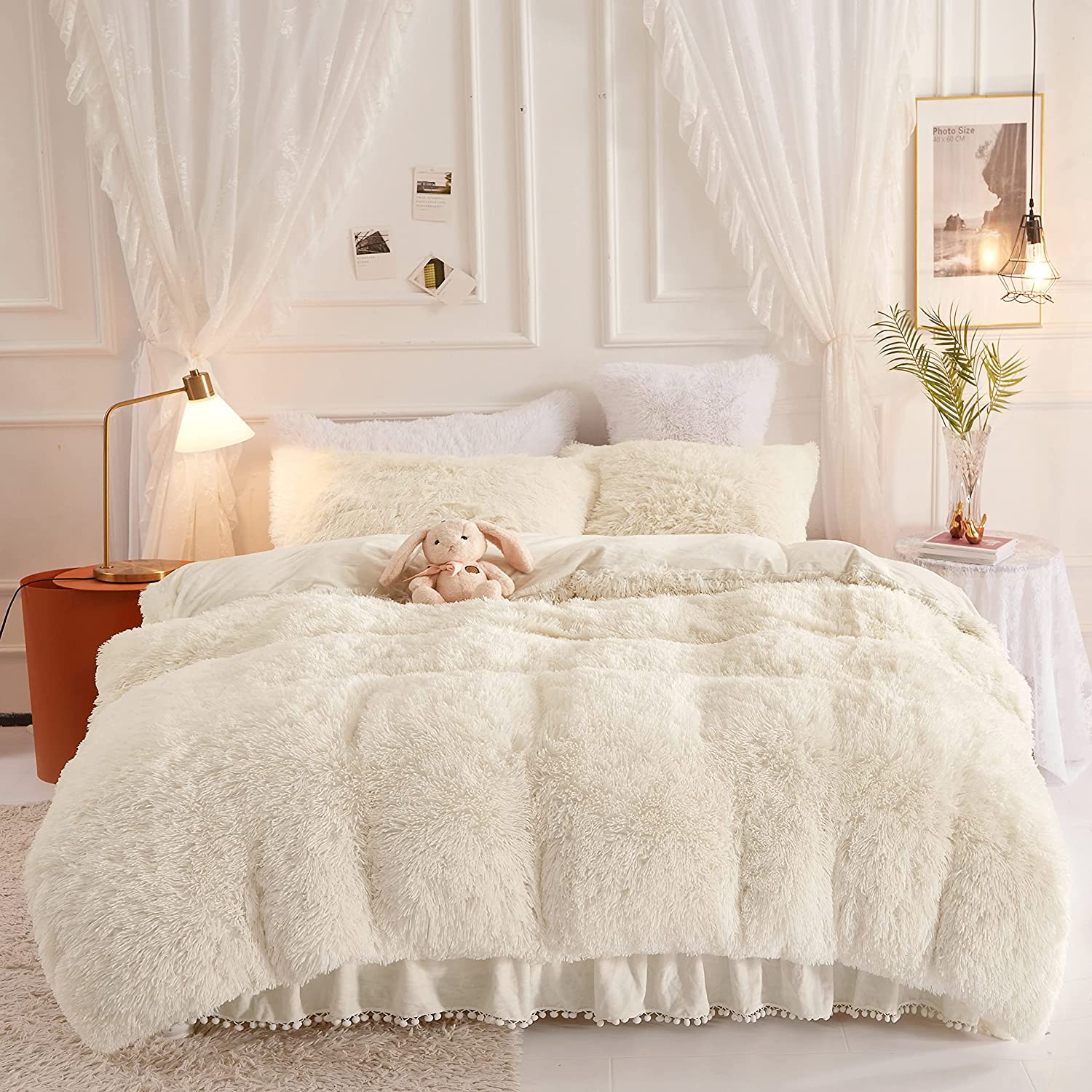 Price:$88.90  Luxury Plush Ultra Soft Crystal Velvet Shaggy Duvet Cover Set Bedding Sets 3 Pieces(1 Faux Fur Duvet Cover + 2 Faux Fur Pillowcase) (King, Beige) : Home & Kitchen