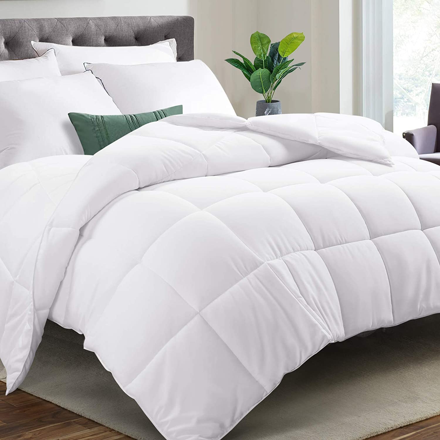 Price:$55.90  HOME Down Alternative King Comforter with Corner Tabs-All Season Soft Reversible Duvet Insert-Summer Winter Hotel Comforter-Machine Washable,Fluffy(White) 90x102 Inches : Home & Kitchen