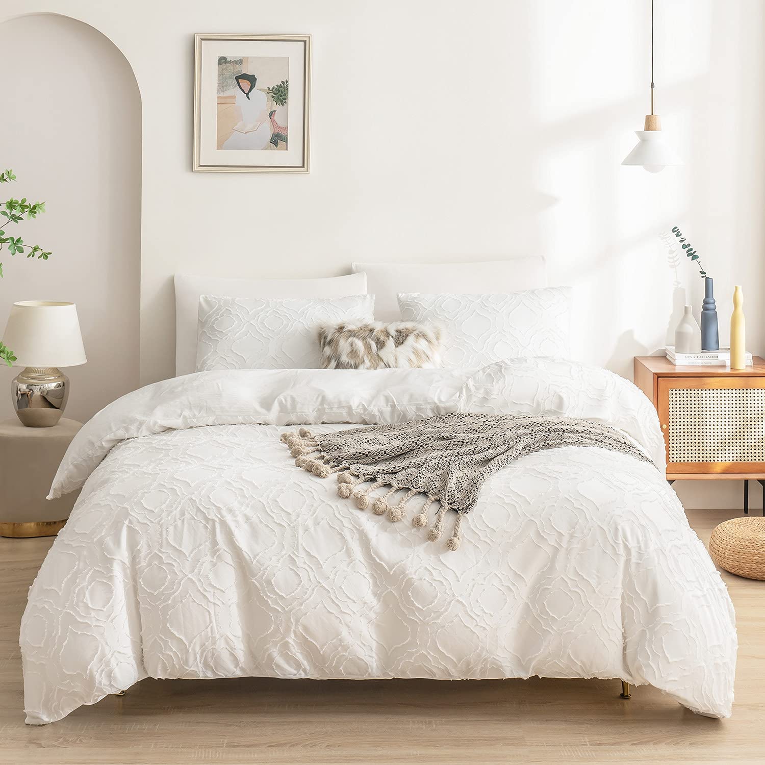 Price:$45.99  3 Piece White Duvet Cover Set-Washable Comforter Cover with Button Closure and 2 Pillow Shames, King Size 90"x104" : Home & Kitchen
