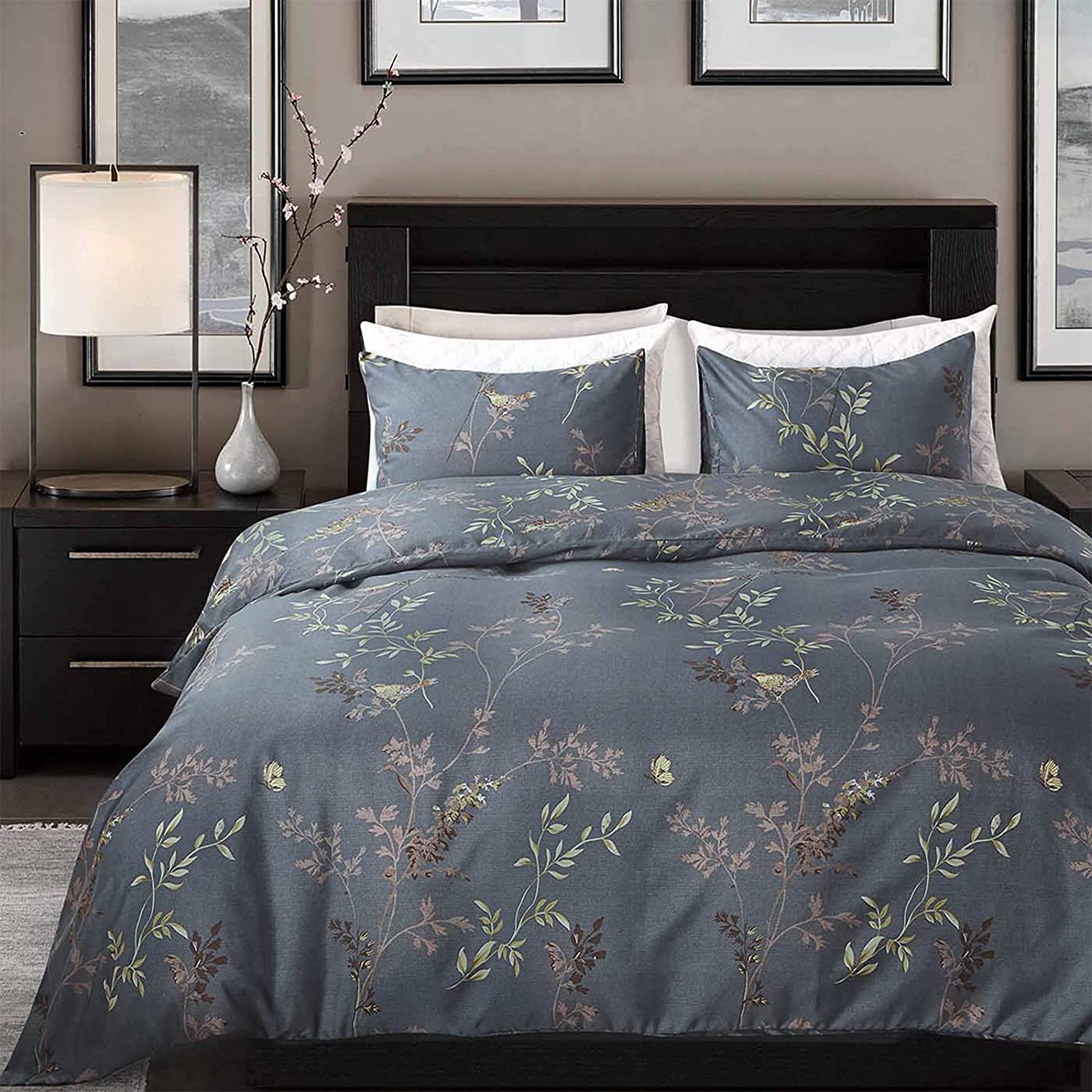 Price:$33.99  Luxury Royal style Duvet Cover Baroque Design Comforter Cover Vintage Bohemian Set Ultra Soft Zipper Colsure, 3 Pieces Bedding Set (King, Dark grey - luxury golden leaf pattern) : Home & Kitchen