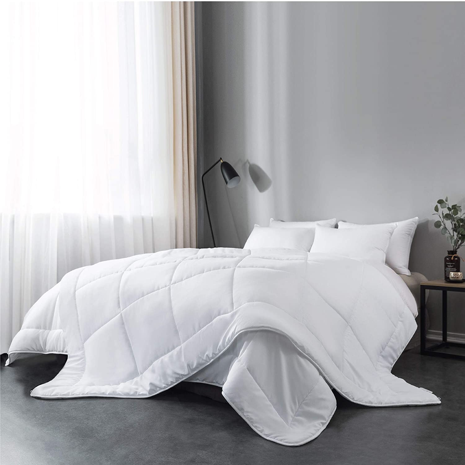Price:$27.99  All-Season Down Alternative Comforter Duvet Insert, Soft Microfiber, Quilted Design, Machine Washable, Corner Duvet Tabs – White, Full Size : Home & Kitchen