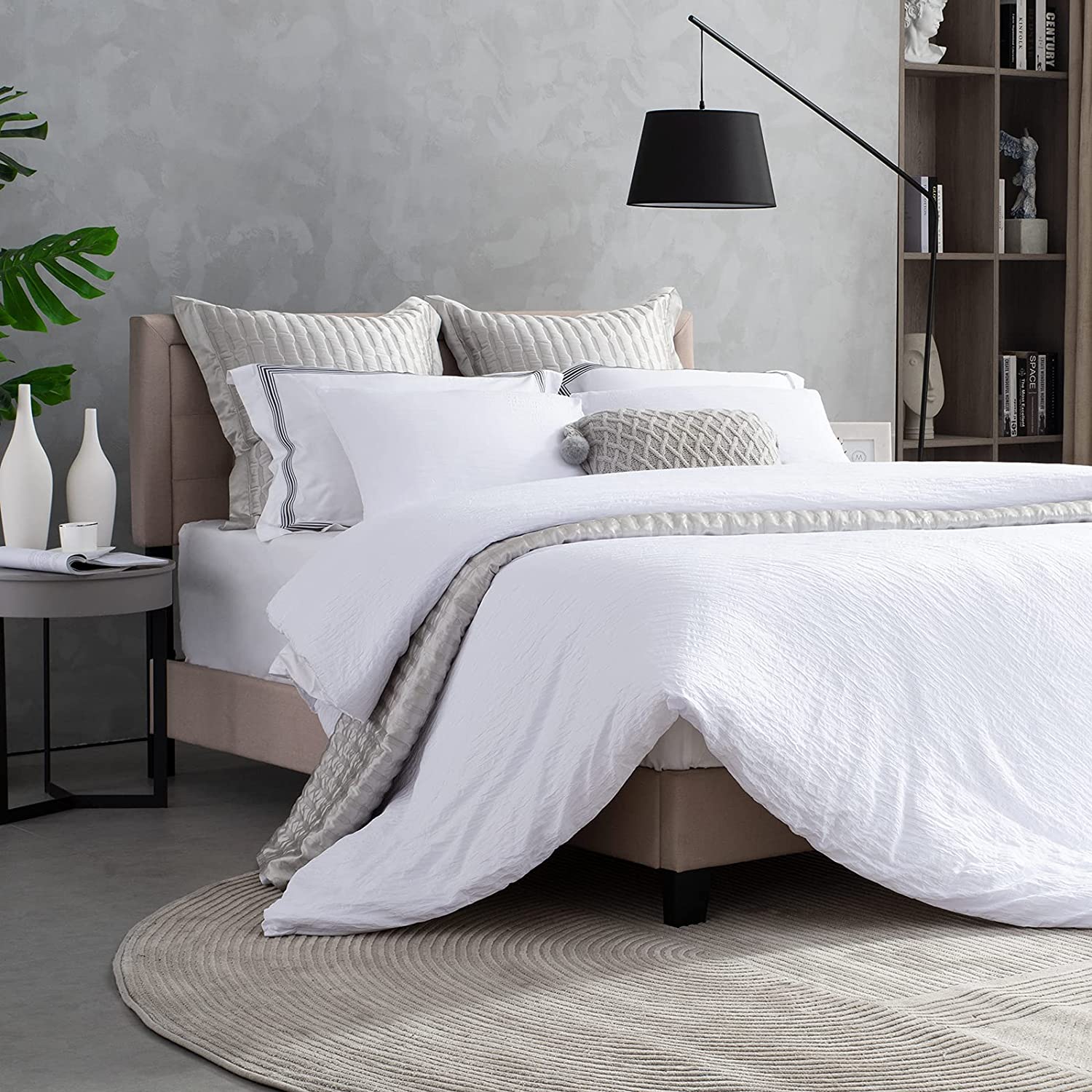 Price:$20.99  Duvet Cover Set Queen Size,3 Piece Textured Duvet Cover white,Luxury Microfiber Bedding Sets,Ultra Soft Comforter Cover with Zipper Closure, Duvet Cover Set with Duvet Cover and 2 Pillow Shams : Home & Kitchen