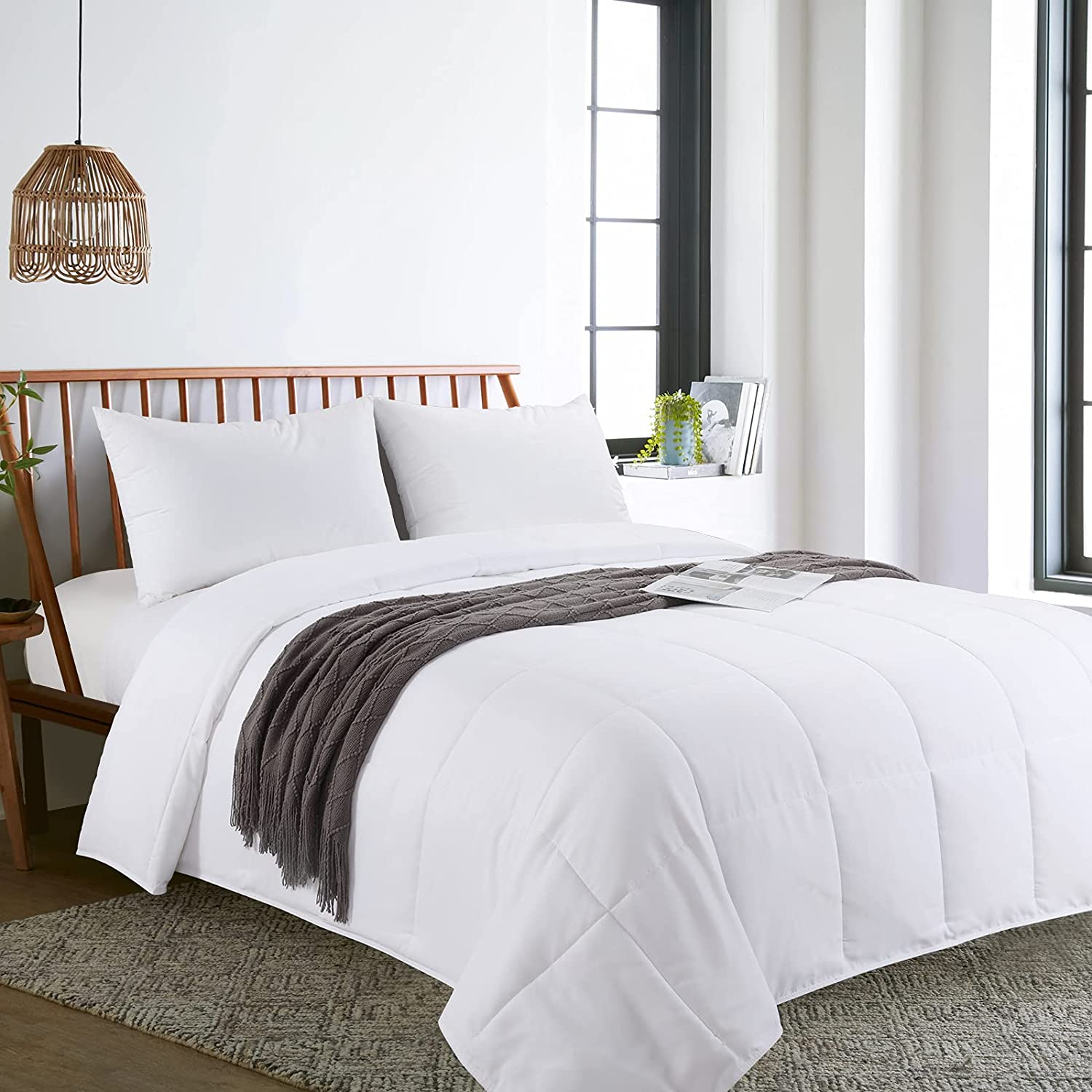Price:$69.99  Lightweight Oversized King Comforter (120” x 98”) Duvet Insert White Down Alternative Summer Comforter with 8 Corner Tabs, 48oz Fill Weight (White-Light Weight, Super King) : Home & Kitchen