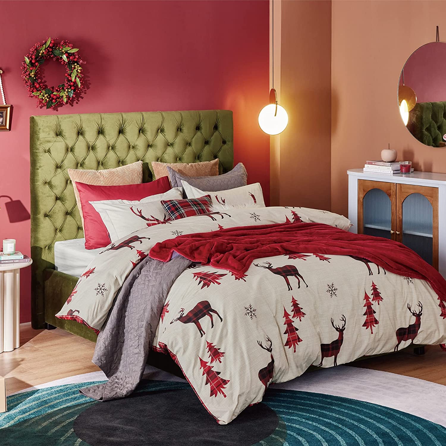 Price:$49.99  Christmas Duvet Cover Set King Size - Holiday Bedding Set with Reversible Print, 1 Duvet Cover + 2 Pillow Shams : Home & Kitchen