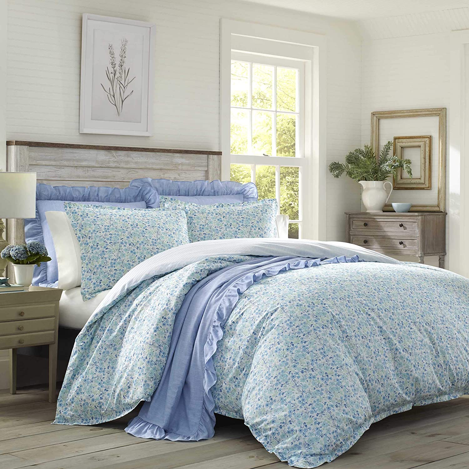 Price:$89.99  Ashley | Jayne Collection | Luxury Premium Ultra Soft Duvet Set, Lightweight & Comfortable Bedding, Stylish Design for Home Décor, Queen, Winter Green : Home & Kitchen