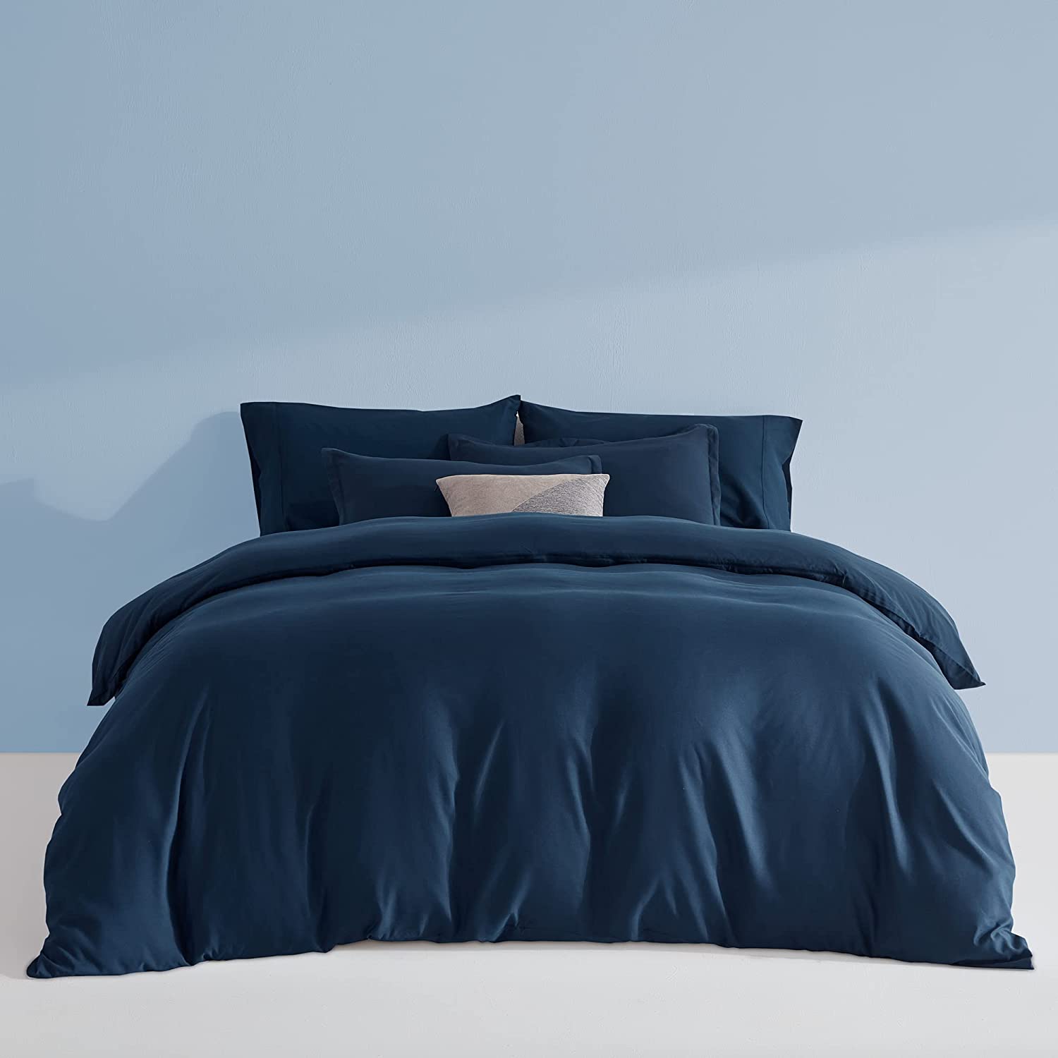 Price:$22.99  Bedding Duvet Cover Set Super Soft and Breathable Double Brushed Microfiber 3 Pieces with Zipper Closure 8 Corner Ties (Navy, Full/Queen) : Home & Kitchen