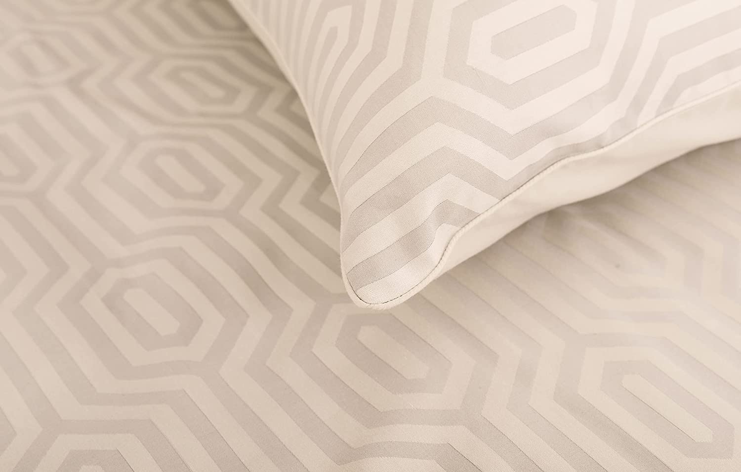 Price:$69.99  Home Linen 100% Cotton Duvet Cover Set for Twin Size Bed, with Zipper Enclosure & 1 Pillow Sham, Fade Resistant & Easy Care, Soft Jacquard Paloma Light Beige 2-Pc Duvet Cover Set : Home & Kitchen