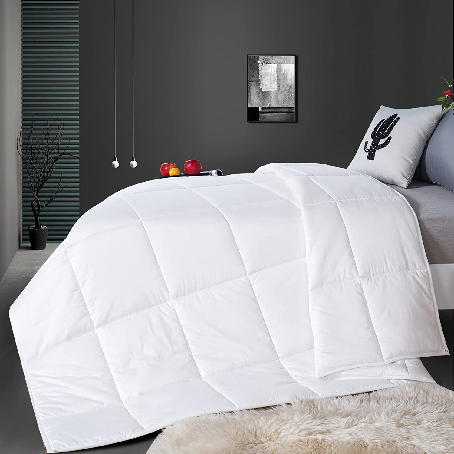 Price:$155.98  MOON Wool Comforter/Duvet All Seasons 100% Natural Australian Wool Stuffed Quilt - Egyptian Cotton Covering, Washable Temperature Regulation Wool Duvet(Original White, Queen 90'' × 90'') : Home & Kitchen