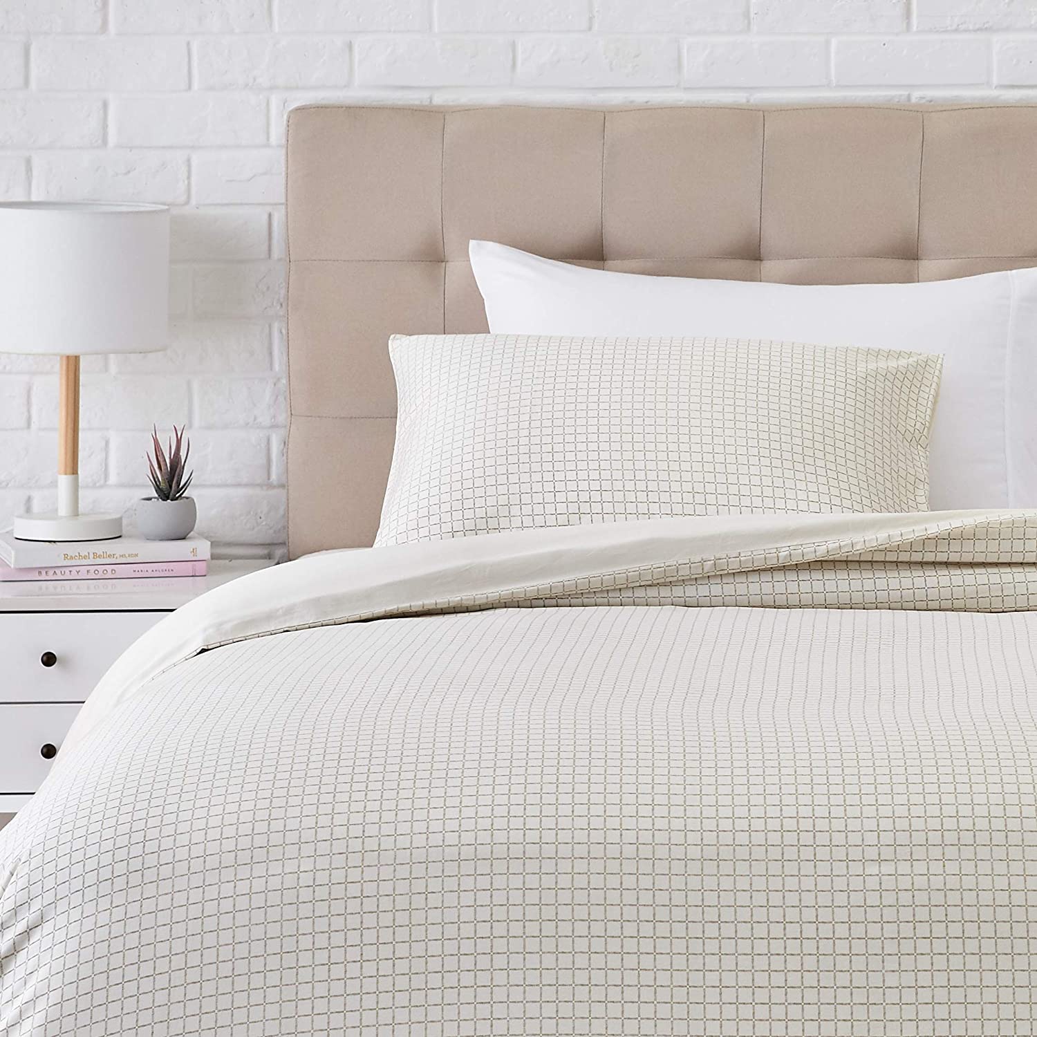 Price:$27.29    AmazonBasics Super-Soft Cotton Duvet Comforter Cover Set - Twin, Grey Grid  Home & Kitchen