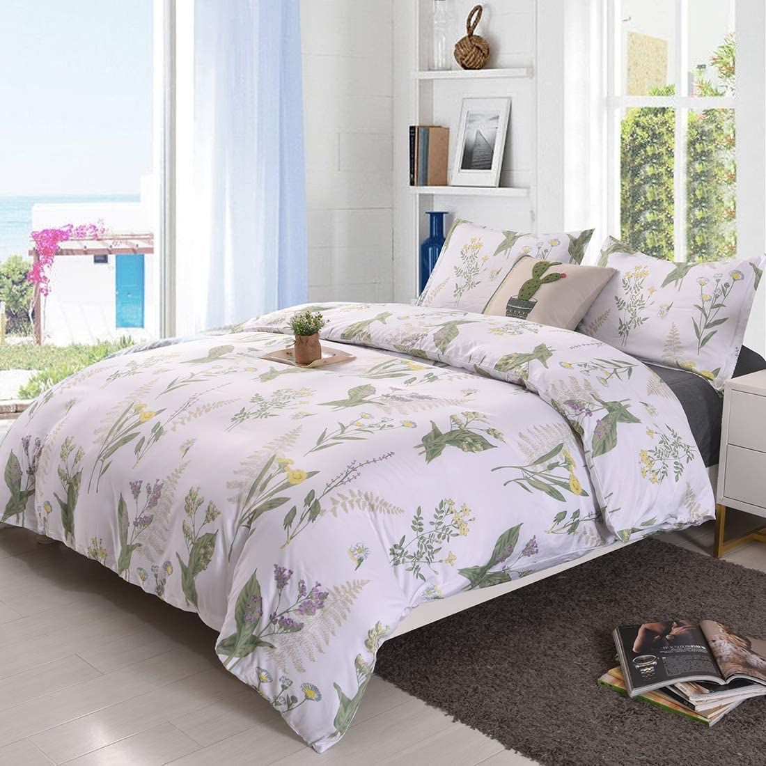 Price:$19.99    YMY Lightweight Microfiber Bedding Duvet Cover Set, Floral Print Pattern (Twin)  Home & Kitchen