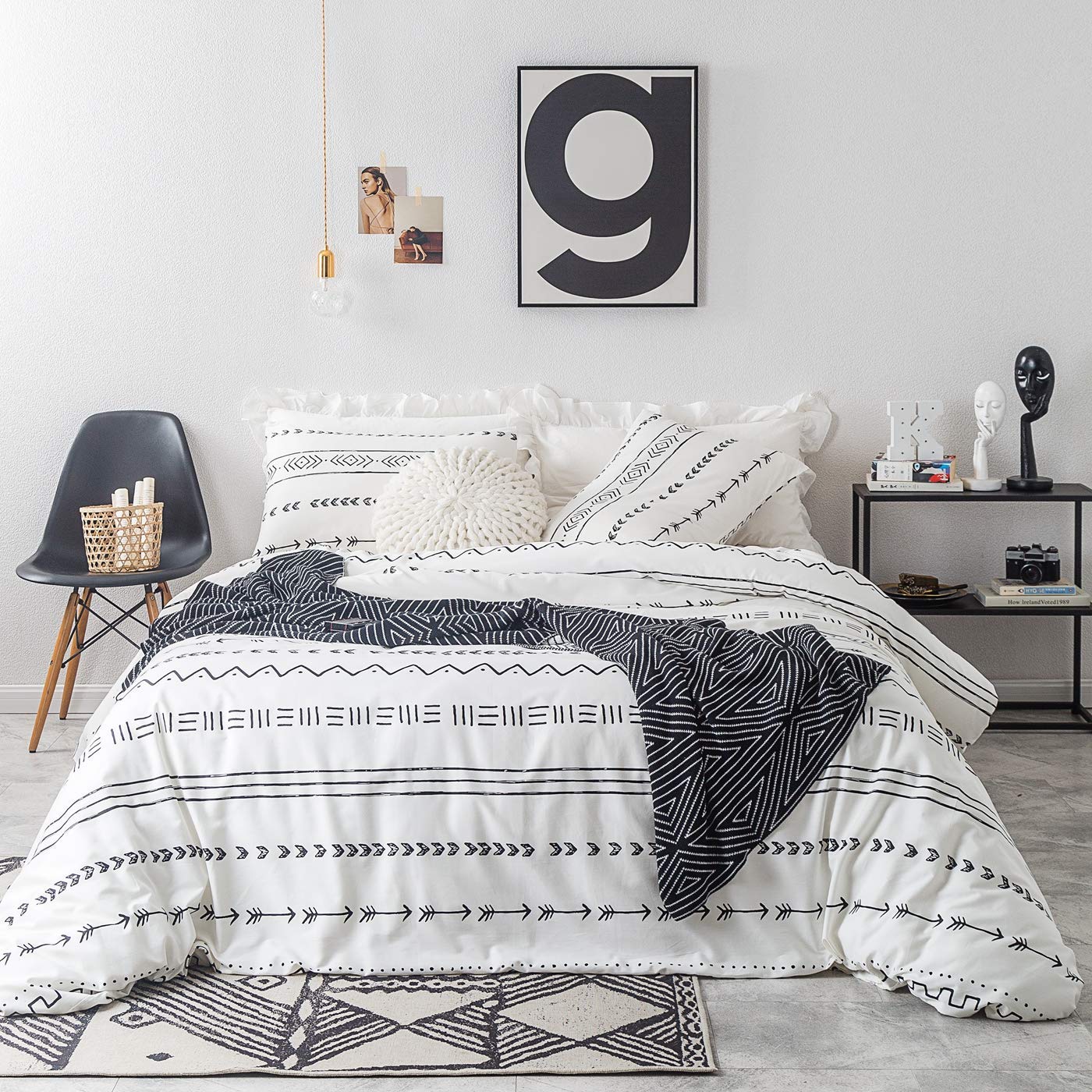 Price:$55.99    YuHeGuoJi 3 Pieces Duvet Cover Set 100% Cotton King Size White Aztec Bedding Set 1 Geometric Arrow Pattern Duvet Cover with Zipper Ties 2 Pillowcases Hotel Quality Soft Lightweight Comfortable  Home & Kitchen