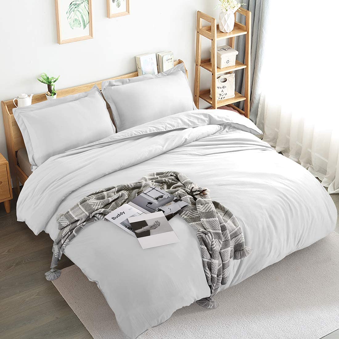 Price:$30.99    Edilly 3 Pieces Washed Duvet Cover Set White King Size Ultra Soft Double Brushed Microfiber Hotel Collection Luxurious Comforter Covers with Zipper Closure, 1 Duvet Cover and 2 Pillow Shams  Home & Kitchen