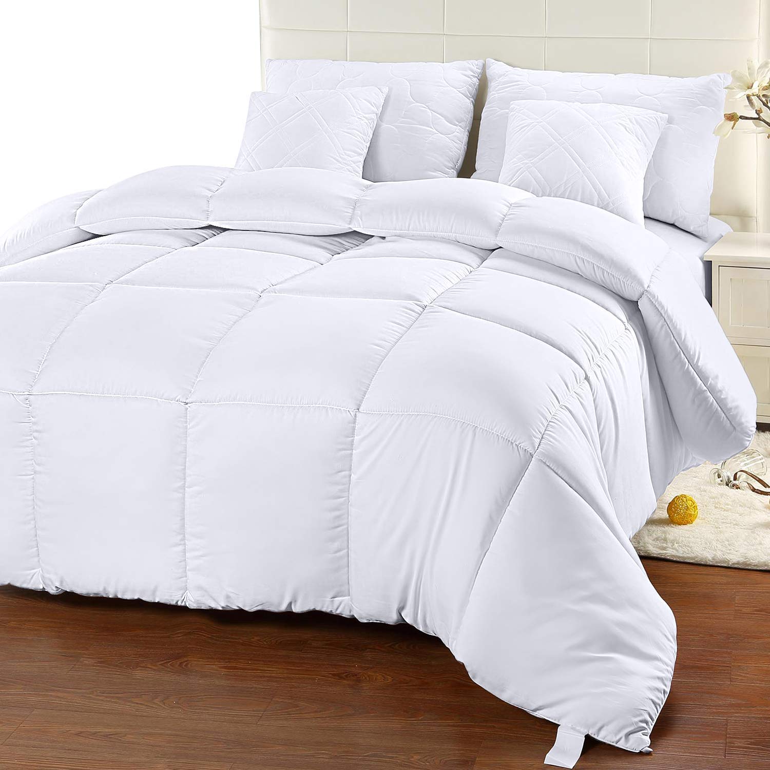 Price:$39.99    Utopia Bedding Comforter Duvet Insert - Quilted Comforter with Corner Tabs - Box Stitched Down Alternative Comforter (King, White)  Home & Kitchen