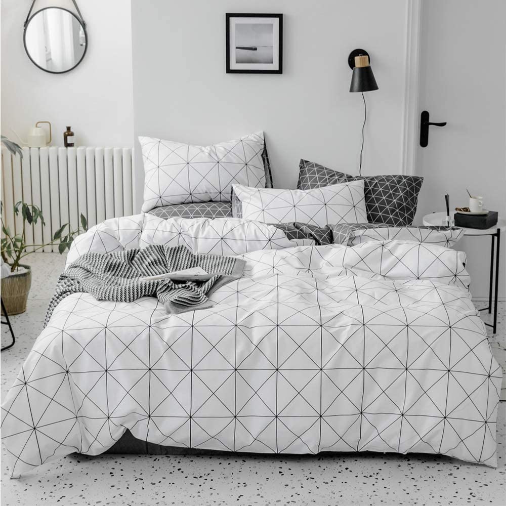 Price:$58.99    HIGHBUY Premium Cotton Plaid Full Bedding Sets White 3 Piece Men Boys Queen Geometric Duvet Cover Set Reversible Checkered Kids Comforter Cover Queen Lightweight Bedding Collection for Teen  Home & Kitchen