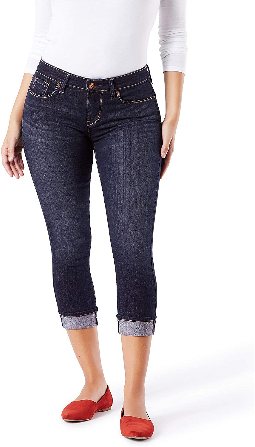 Price:$34.00 Signature by Levi Strauss & Co. Women's Premium Modern Mid-Rise Skinny Leg Capri Pants (Stormy Sky Rinse Wash) (2 (W26)) at Amazon Women’s Clothing store