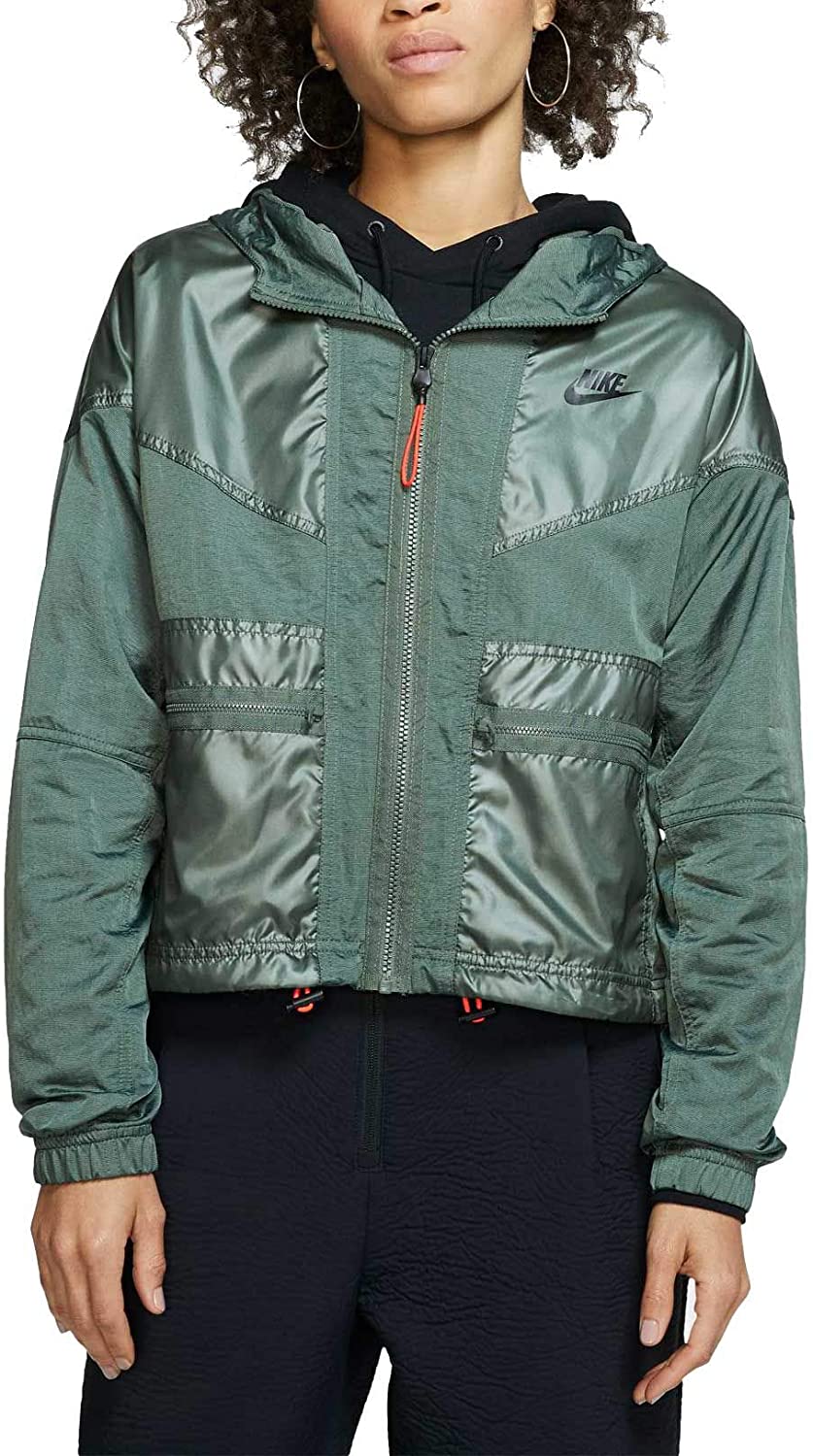 Price:$44.99    Nike Women's Sportswear Windrunner Cargo Jacket  Clothing