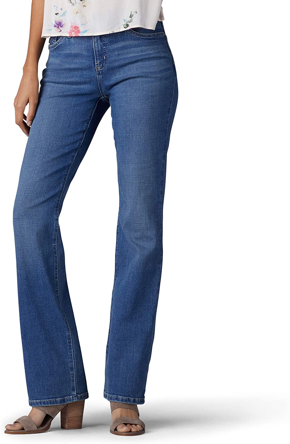 Price:$26.73    LEE Women's Petite Flex Motion Regular Fit Bootcut Jean  Clothing