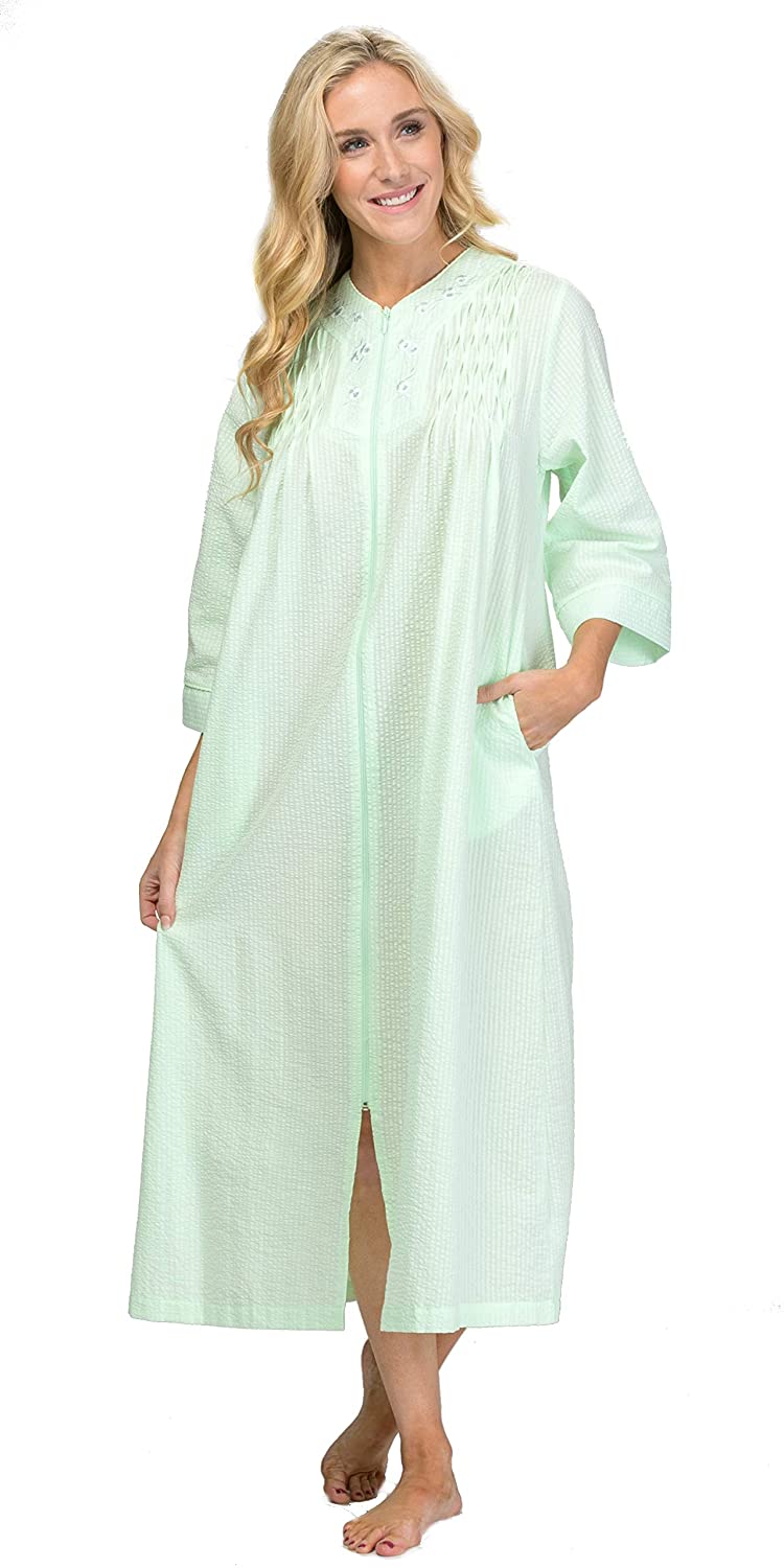 Price:$46.95 Miss Elaine Plus Seersucker Robe - Long Smocked Zip Front in Mint Green (Mint Green, 2X) at Amazon Women’s Clothing store