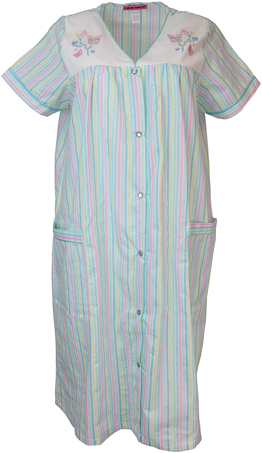 Price:$19.99 5 More Minutes Women's Plus Size Cotton Blend Snap Front House Dress with Pcokets at Amazon Women’s Clothing store
