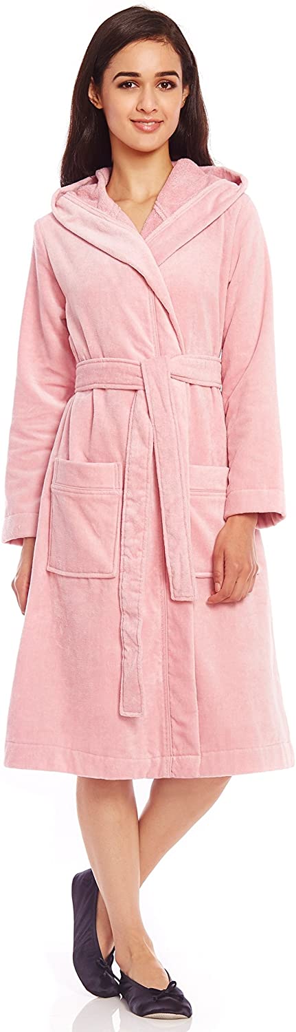 Price:$69.00 Terry Wrap Belted Short Hoodie Bathrobe with Contrast Piped Trim at Amazon Women’s Clothing store