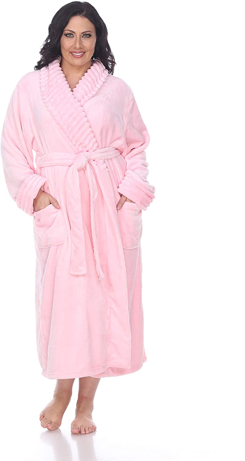 Price:$27.99 Mili Women's Soft Plush Lounge Robe Long Thick Warm Bathrobe Shawl Collar at Amazon Women’s Clothing store