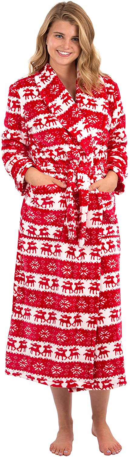 Price:$19.95 VEAMI Women's Aspen Ultra-Soft Plush Warm Fleece Bathrobe, Long at Amazon Women’s Clothing store