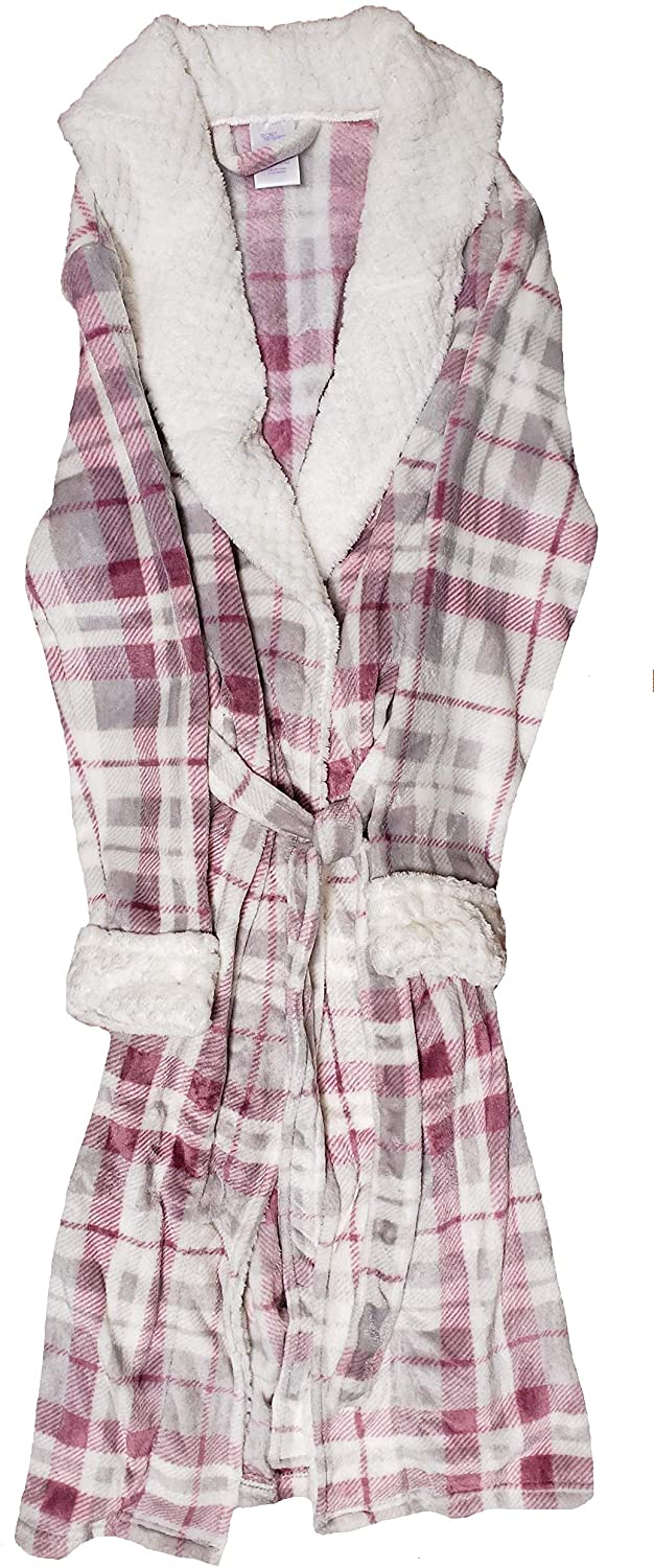 Price:$36.99 Soft Silver Plaid Superminky Fleece Sleep Robe at Amazon Women’s Clothing store