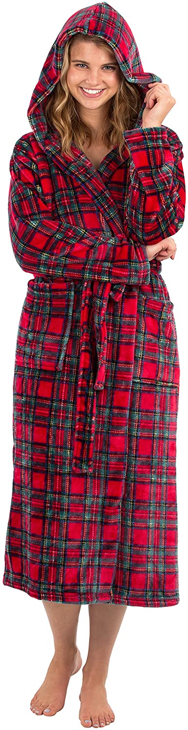 Price:$24.95 VEAMI Women's Aspen Ultra-Soft Plush Warm Fleece Bathrobe with Hood-Christmas Morning-Small, Long at Amazon Women’s Clothing store